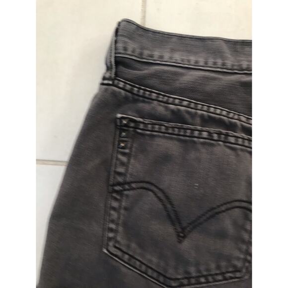 Levi's Distressed Cut Off Frayed Cuffed Denim Shorts - Picture 11 of 12